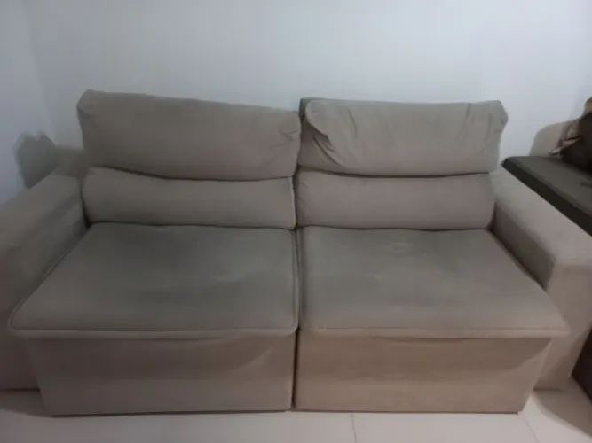 Vende se sofá 04 lugares em ótimo estado