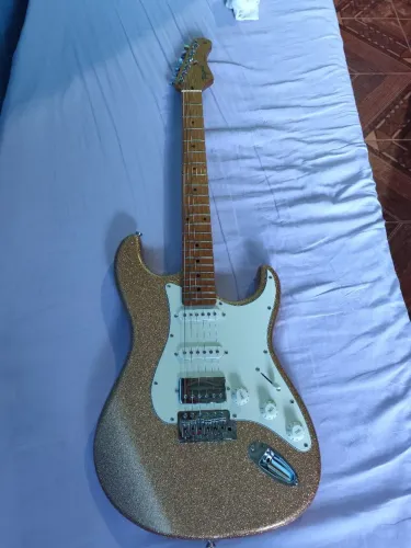 Guitarra Tagima TG 580 com kit completo