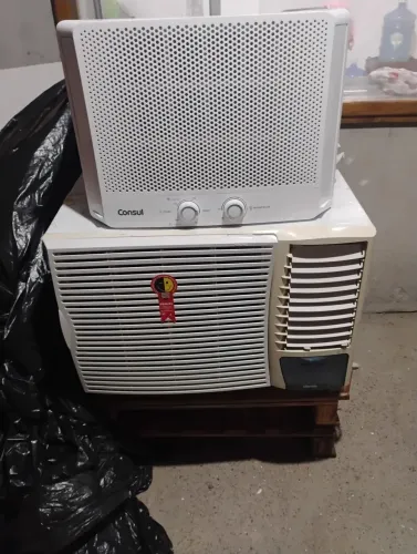 Ar condicionado Springer 18 BTUs quente e frio, e ar condicionado Consul 7500 BTUs frio