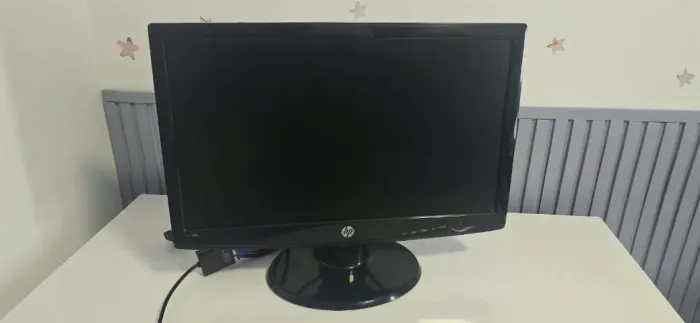 Monitor HP 24 WUXGA 1920x1200 IPS 16:10 Ajuste de Altura e Pivo