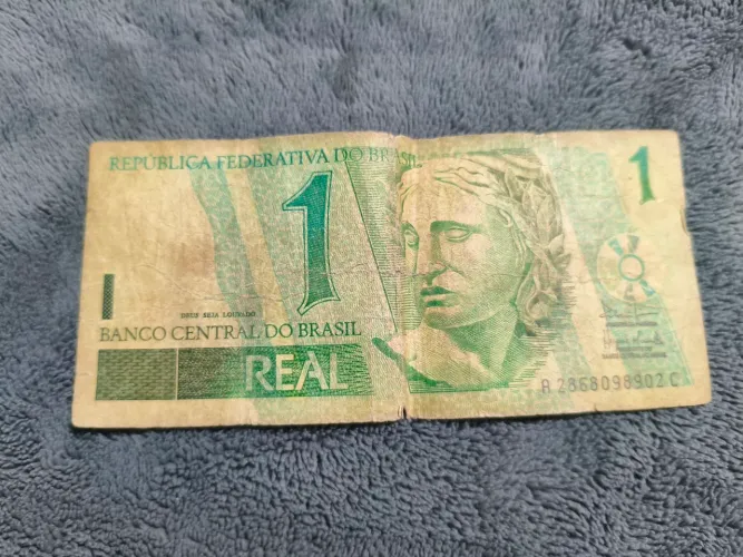 Vendo cédulas antigas raras.