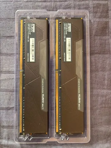 Kit memória RAM 32 GB (2×16 GB) KLEVV Bolt X DDR4 3200 MHz CL16