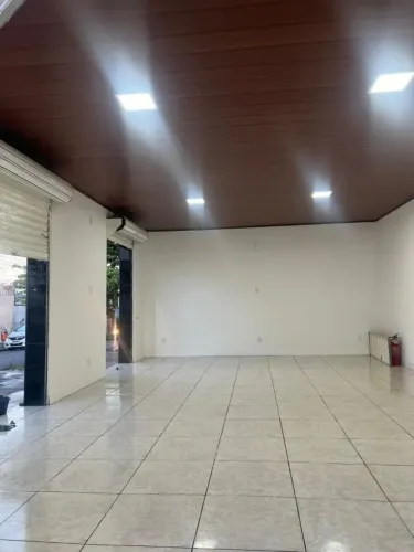 ALUGUEL- LOJA DE ESQUINA NA RUA RIO COMPRIDO 