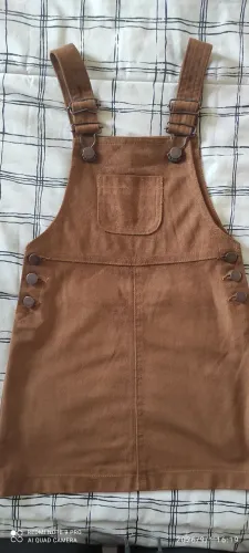 Jardineira Zara, Tam 5 cor marrom, tecido chamois, perfeito estado