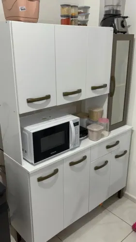Armário de cozinha usado apenas 3 meses, novo