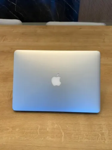 MacBook Air 2015 13" i5 4gb 120gb