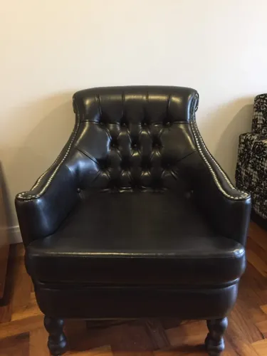 Poltrona Retro Capitonê
