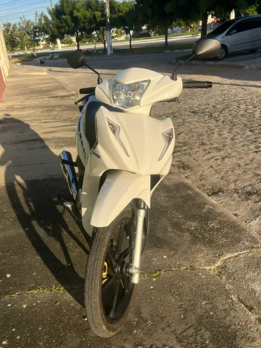 Avelloz Az1