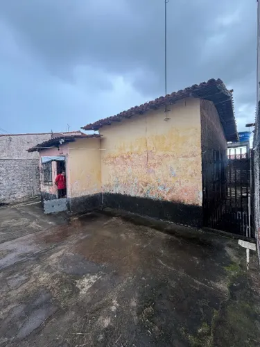 VENDO CASA NO SÃO RAIMUNDO(valor negociável)