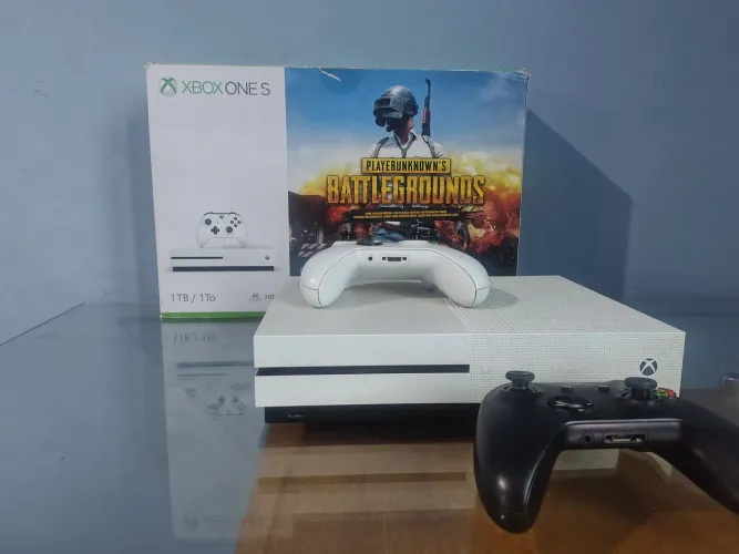 Xbox One S