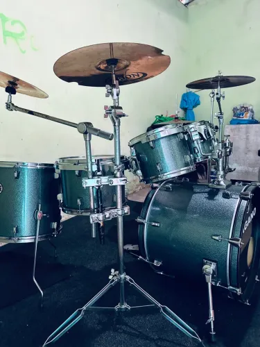 Vendo Bateria acústica