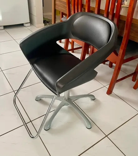 Cadeira Cabeleireiro Dompel