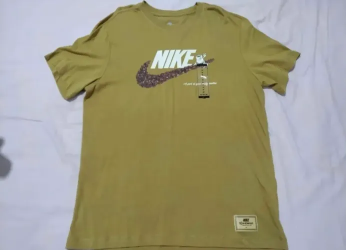 CAMISETA NIKE SPORTSWEAR BEANS ORIGINAL NOVO