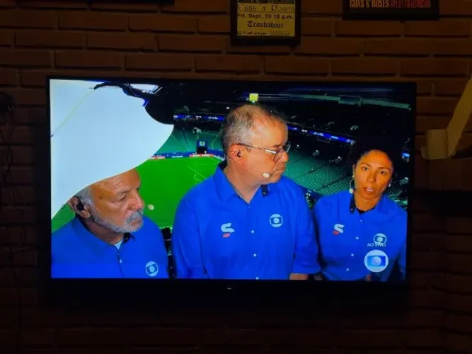 TV Sony 55" 4K KD-55X705F - Tela Quebrada p/ Retirar Peças