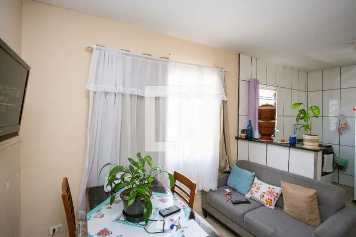 Casa à Venda - Centro, 2 Quartos, 208 m2