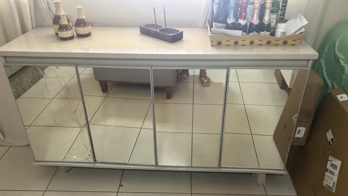 Buffet espelhado