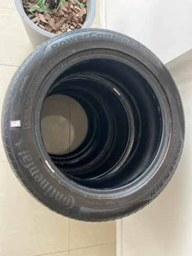 Pneu Continental PowerContact 2 - 195/55 R16 - Bom Estado