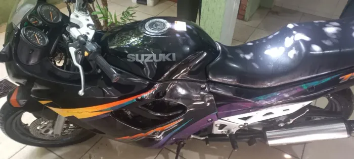 Moto para colecionador 6.990 km único dono