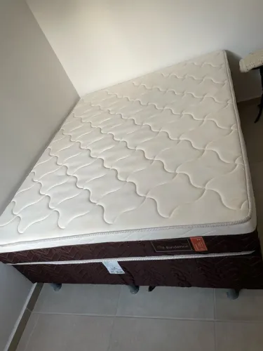 Cama Queen Nova