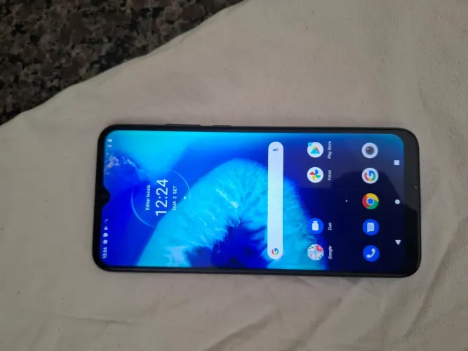 Moto G8 Power Lite