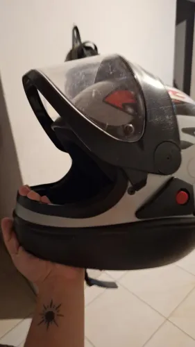 CAPACETE