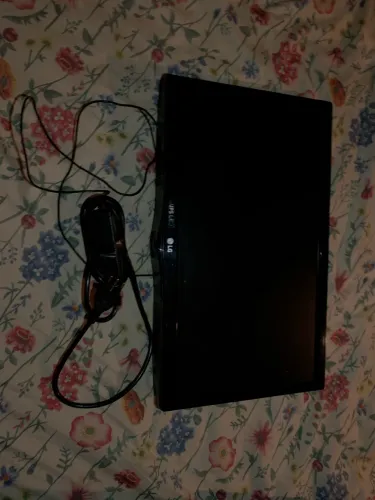 TV/Monitor LG 22? Full HD