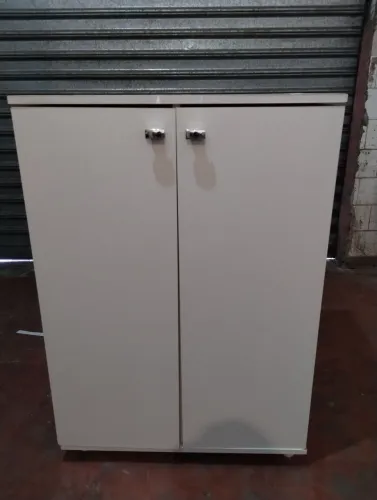 Sapateira Organizadora 98x68x45 cm. Está faltando uma prateleira