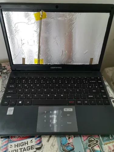 4 notebooks com defeito