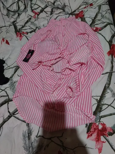 Conjunto de cropped e blusa linda