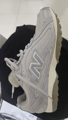 Tênis New Balance 204L