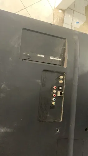 Tv para retirar peças