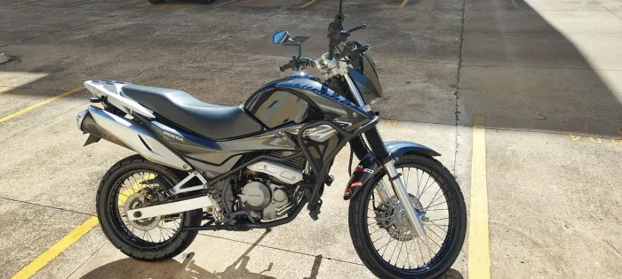 NX 400i Falcon 2012