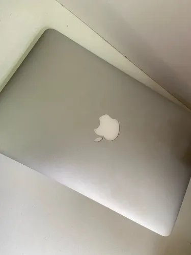 MacBook Air + acessórios originais + bolsa