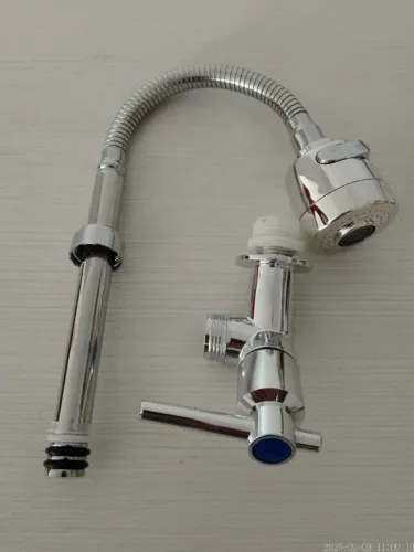 Torneira aço inox e plástico, para perede - Sem uso.