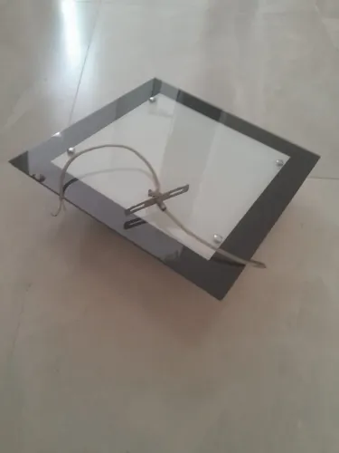 Plafon Luminária de Teto Quadrada de Vidro (Preto e Branco) - Bom Estado