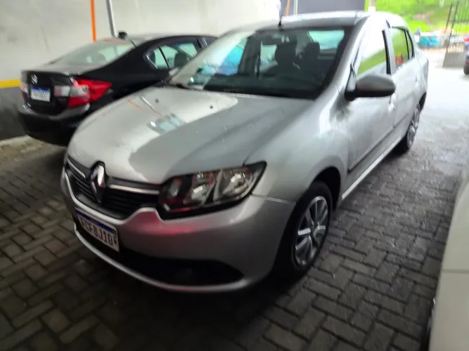Renault Logan Expression Hi-flex 1.6 8V 4P 2015