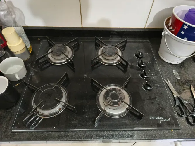 Cooktop Esmaltec Gourmet 4 Bocas - Para Conserto ou Retirada de Peças