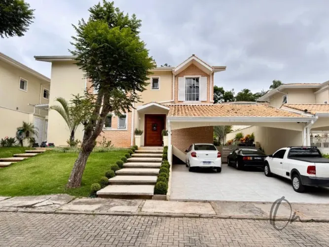 Casa em Condomínio de Luxo no Bosque do Vianna em Cotia-SP: 3 Quartos, 3 Suítes, 3 Salas,