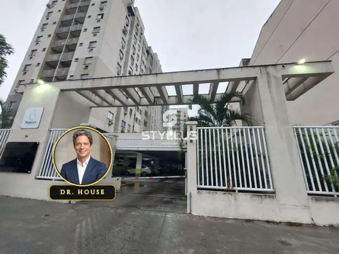 Apartamento Pronto para Morar em Cascadura com Varanda e Móveis Planejados! M63C