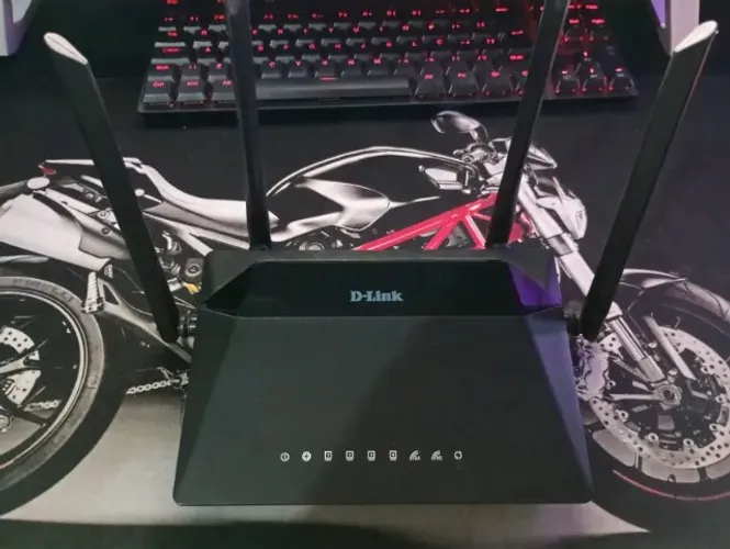 Roteador D-Link DIR-842 Wireless AC Dual Band 2.4GHz 5GHz 4 Antenas