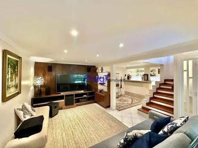Casa em condomínio Granja Viana com 3 dormitórios e 2 vagas!