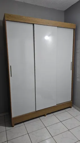 Vendo Guarda Roupa - Semi Novo