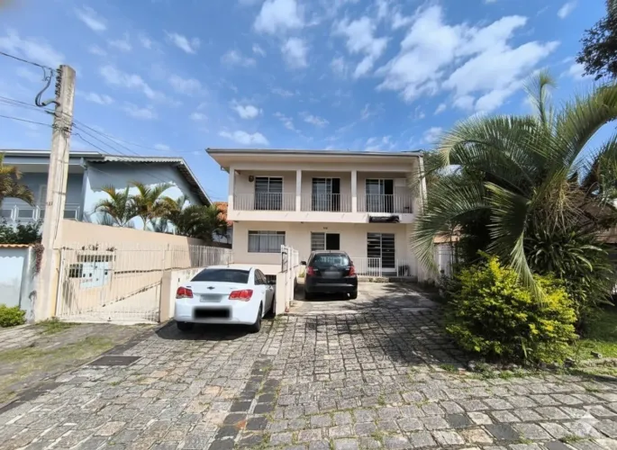 Conj. Comercial 6 Salas com acesso exclusivo, de frente para rua, próximo ao Supermercado 