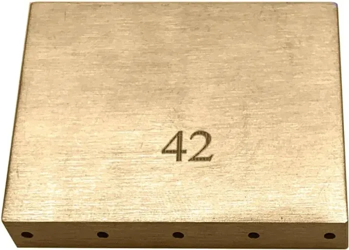 Bloco de tremolo Floyd Rose para sistema de tremolo com trava, em latão maciço, 42 mm.