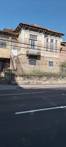 Terreno com casarão