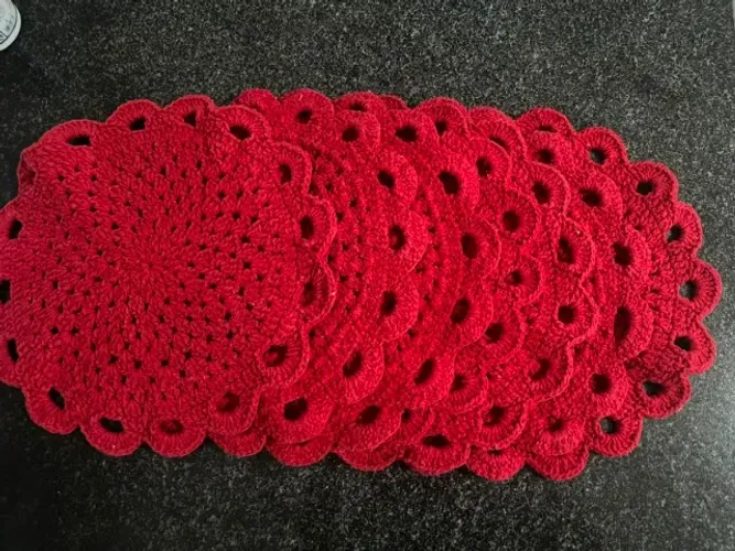 Sousplat Vermelho De Crochê Kit 7 peças usado poucas vezes