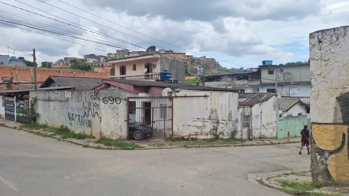 Terreno 174m² - 4 casas c/ Escritura - Eldorado - Diadema / Guacuri - SP