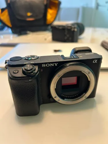 Camera Sony A6300 