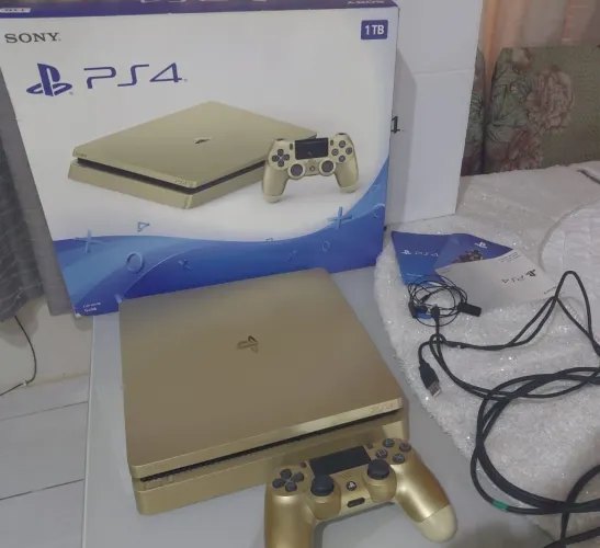PS4 SLIM 1TB DOURADO EDIÇÃO LIMITADA 
