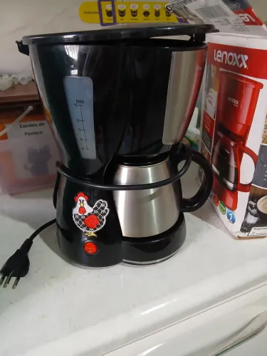 Cafeteira elétrica com jarra em inox